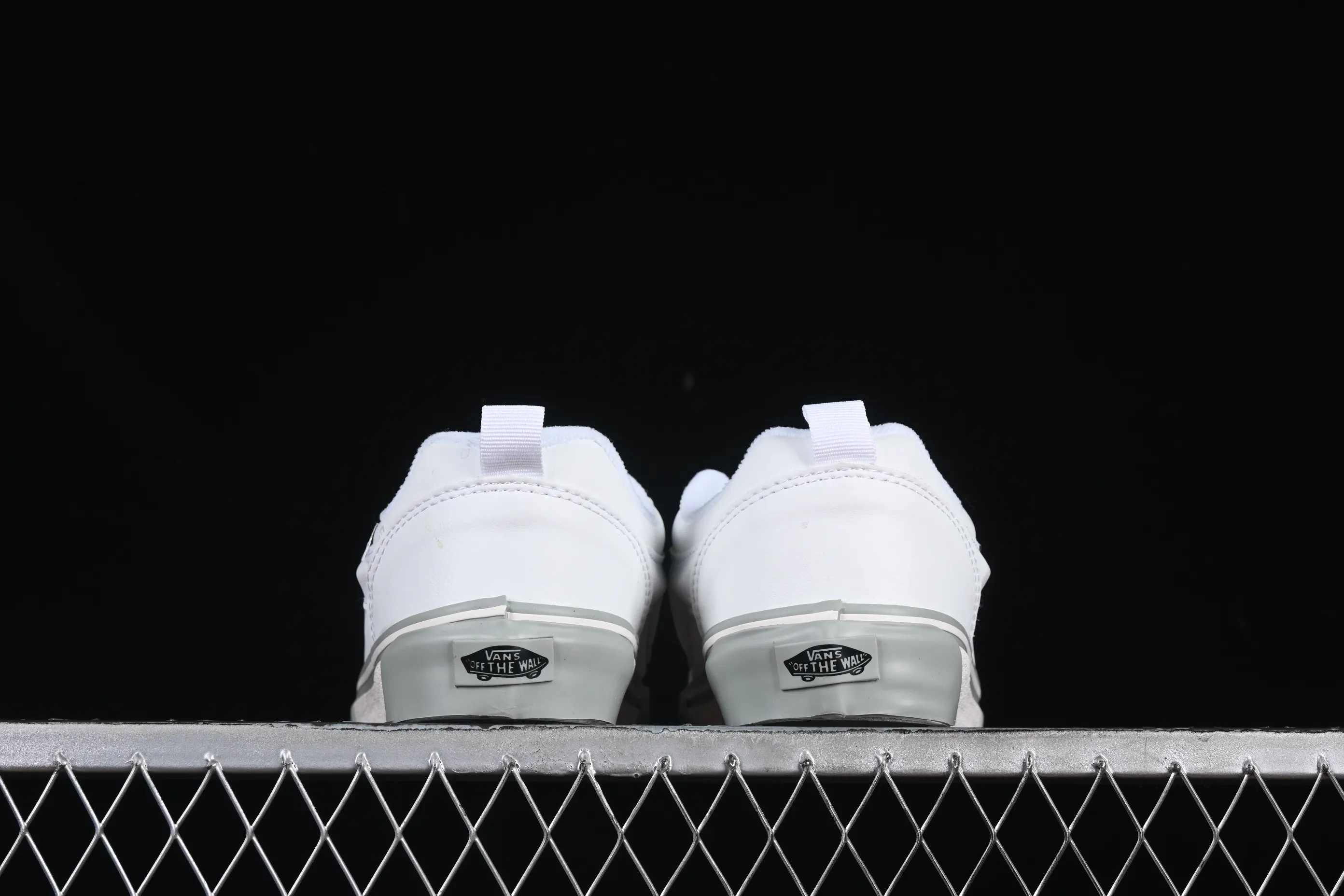 All categories Vans Vans series Vans Low Vans low-top Vans Knu Skool Vans low-top retro casual fat bread shoes VN0009QCBUH